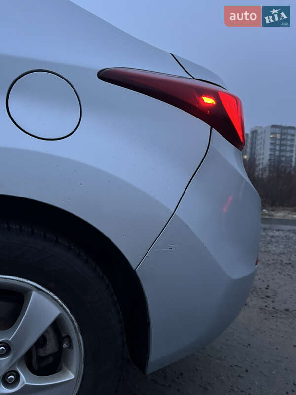 Седан Hyundai Elantra 2014 в Києві фото 11 Седан Hyundai Elantra 2014 в Києві