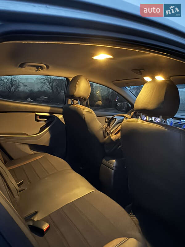 Седан Hyundai Elantra 2014 в Києві фото 18 Седан Hyundai Elantra 2014 в Києві