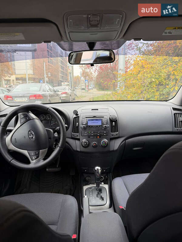 Универсал Hyundai Elantra 2010 в Киеве