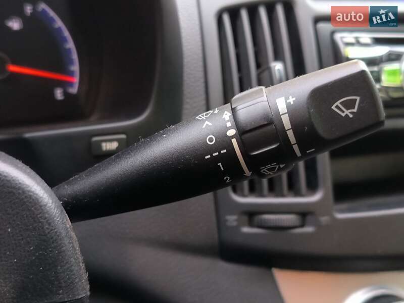 Седан Hyundai Elantra 2010 в Киеве