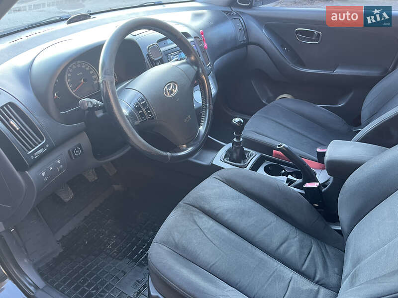 Седан Hyundai Elantra 2008 в Вышгороде