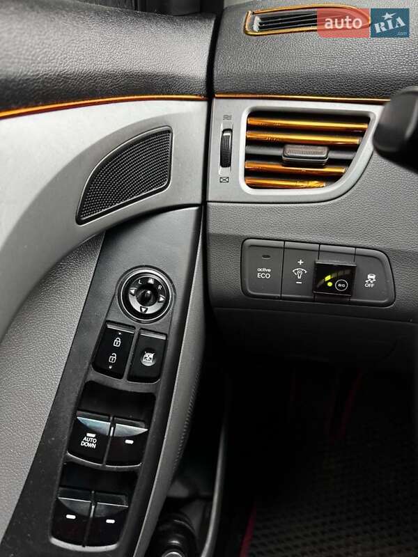 Седан Hyundai Elantra 2015 в Киеве фото 2 Седан Hyundai Elantra 2015 в Киеве