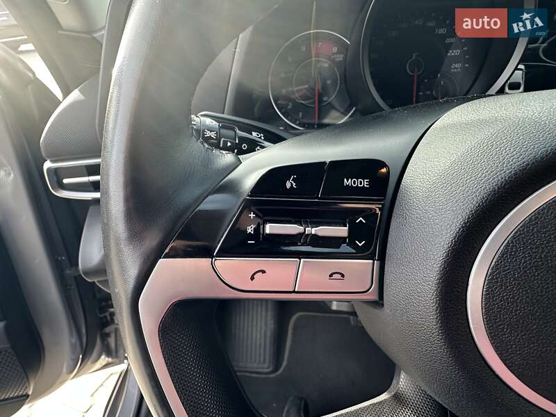 Седан Hyundai Elantra 2022 в Одессе