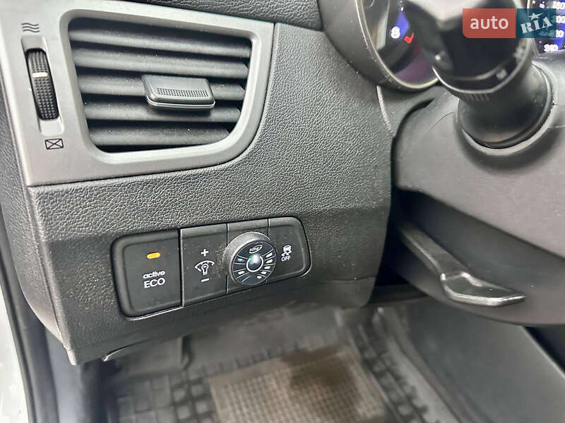 Седан Hyundai Elantra 2015 в Киеве фото 16 Седан Hyundai Elantra 2015 в Киеве