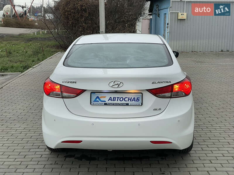Седан Hyundai Elantra 2012 в Полтаві