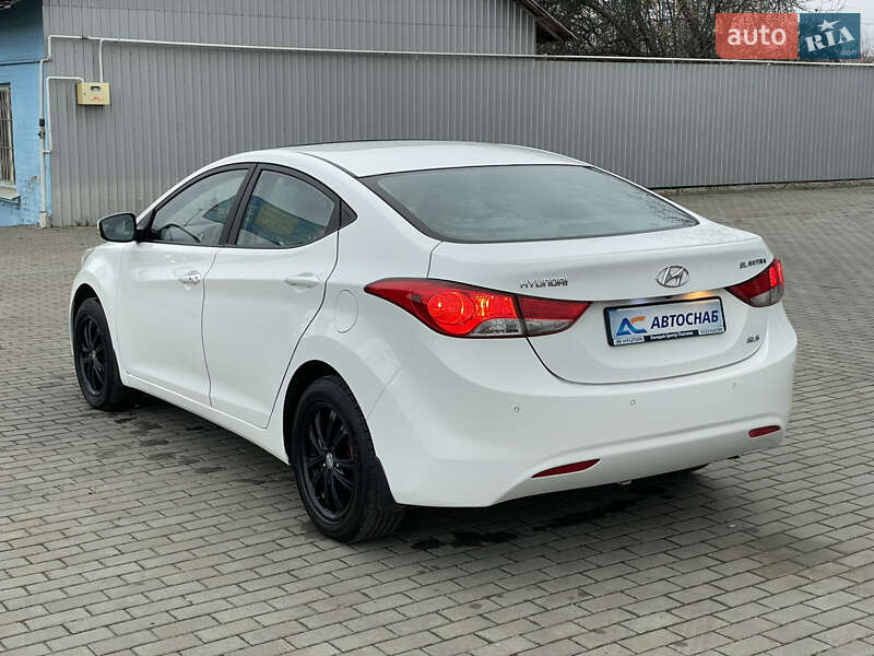 Седан Hyundai Elantra 2012 в Полтаві