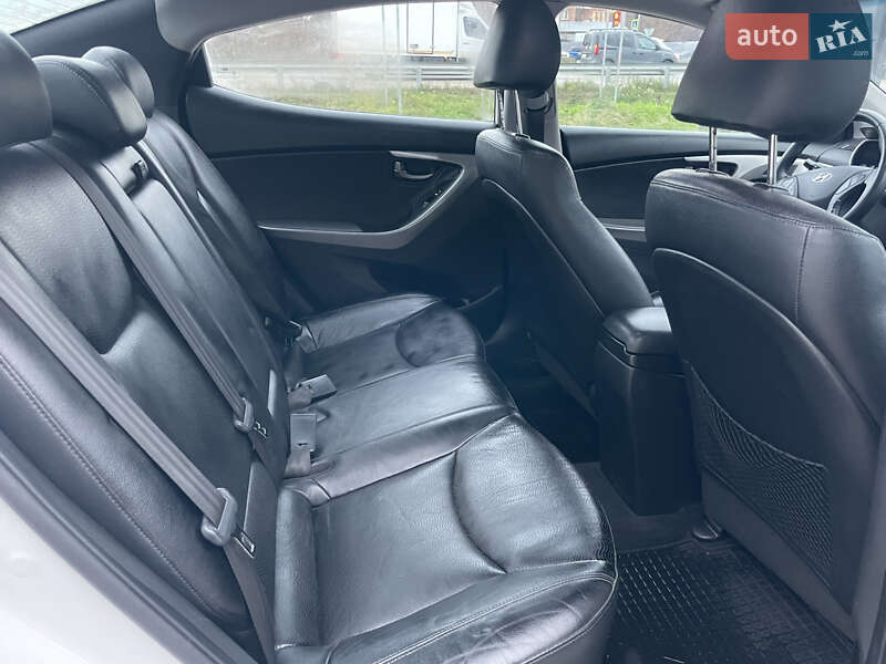 Седан Hyundai Elantra 2012 в Полтаві