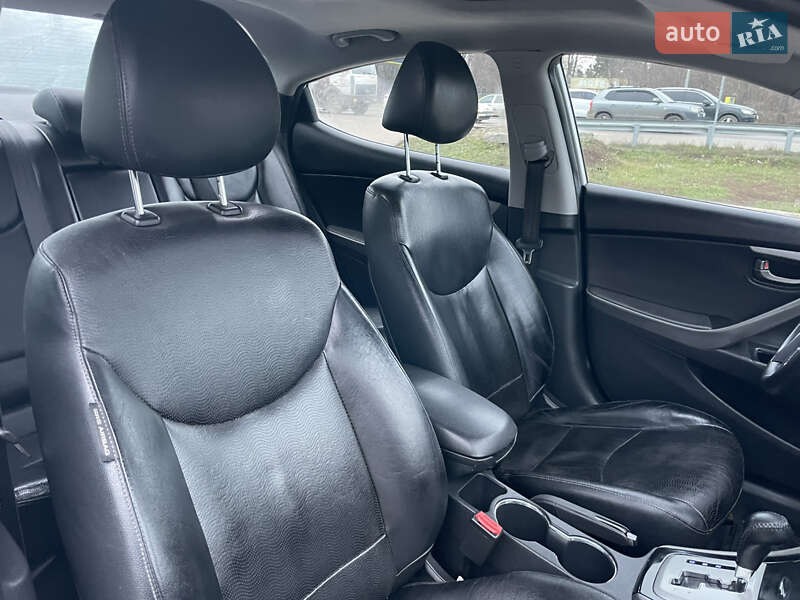 Седан Hyundai Elantra 2012 в Полтаві