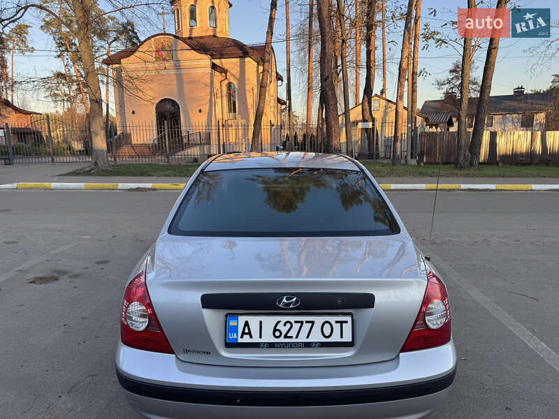 Седан Hyundai Elantra 2006 в Киеве