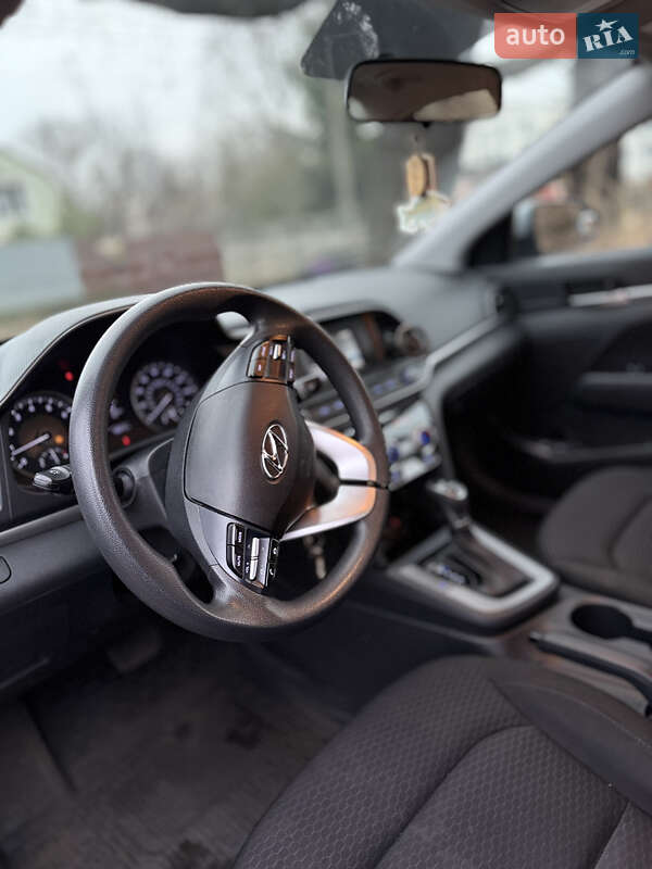 Седан Hyundai Elantra 2018 в Киеве фото 13 Седан Hyundai Elantra 2018 в Киеве