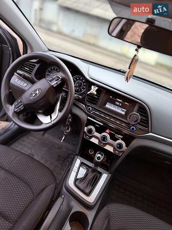 Седан Hyundai Elantra 2018 в Киеве фото 14 Седан Hyundai Elantra 2018 в Киеве