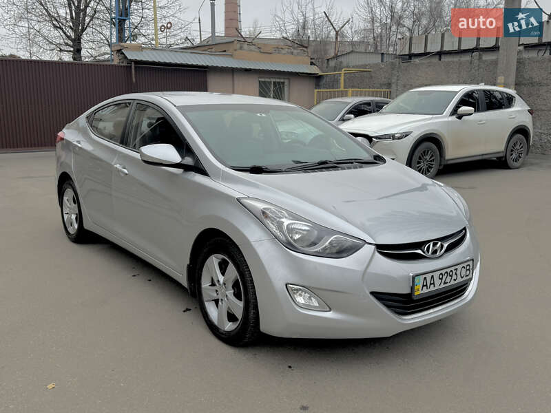 Седан Hyundai Elantra 2012 в Киеве фото 5 Седан Hyundai Elantra 2012 в Киеве