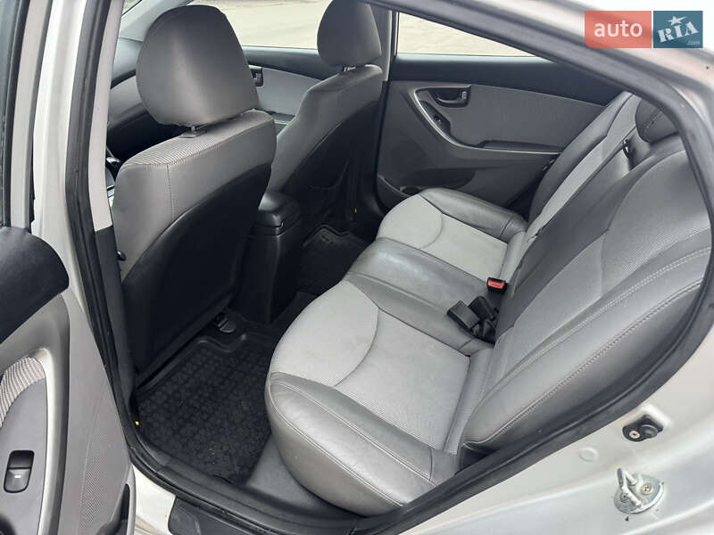 Седан Hyundai Elantra 2012 в Киеве фото 19 Седан Hyundai Elantra 2012 в Киеве