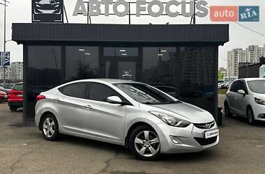 Седан Hyundai Elantra 2012 в Киеве