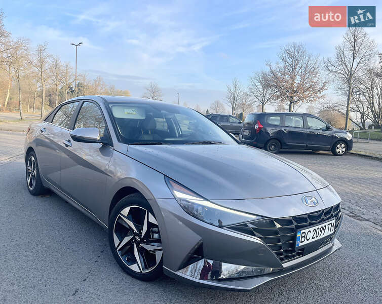 Hyundai Elantra 2023