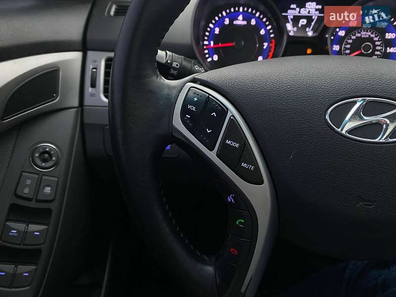 Седан Hyundai Elantra 2011 в Києві фото 34 Седан Hyundai Elantra 2011 в Києві