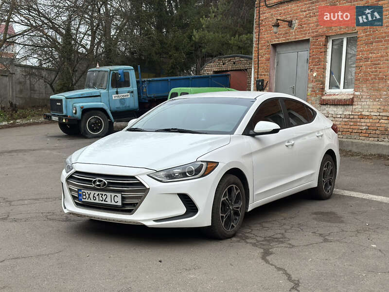 Hyundai Elantra 2017