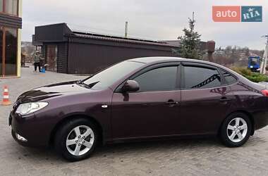Седан Hyundai Elantra 2008 в Новоукраинке