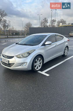 Седан Hyundai Elantra 2013 в Киеве