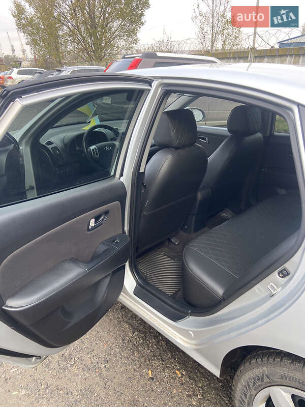 Седан Hyundai Elantra 2010 в Черноморске фото 11 Седан Hyundai Elantra 2010 в Черноморске