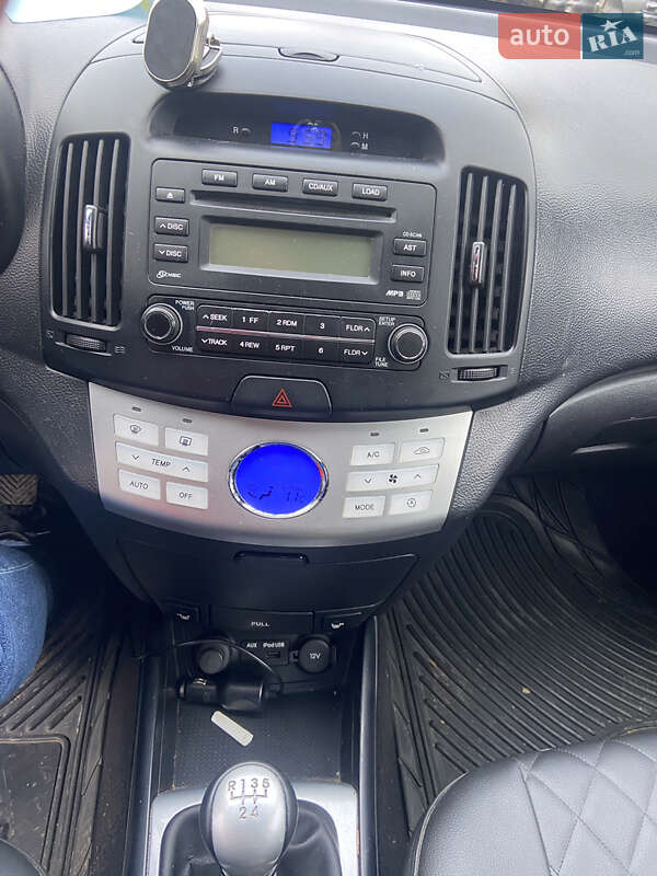 Седан Hyundai Elantra 2010 в Черноморске фото 15 Седан Hyundai Elantra 2010 в Черноморске