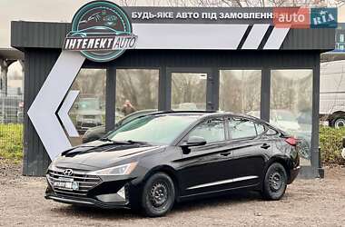 Седан Hyundai Elantra 2019 в Києві