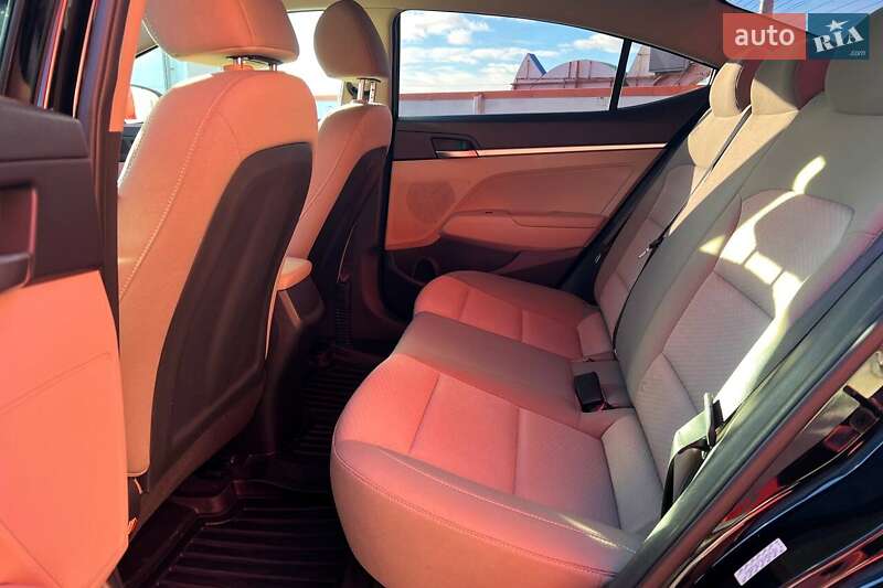 Седан Hyundai Elantra 2019 в Киеве фото 10 Седан Hyundai Elantra 2019 в Киеве