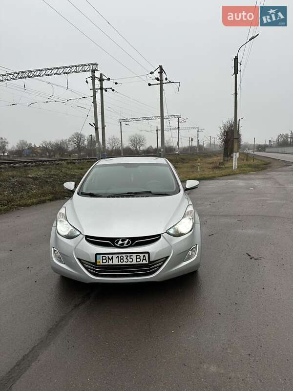 Hyundai Elantra 2013