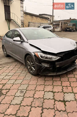 Седан Hyundai Elantra 2017 в Киеве