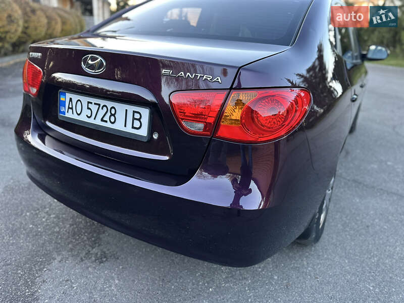 Седан Hyundai Elantra 2007 в Тернополе