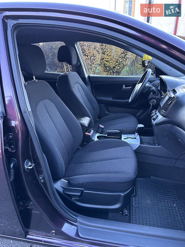 Седан Hyundai Elantra 2007 в Тернополе