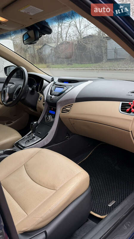 Седан Hyundai Elantra 2012 в Запорожье