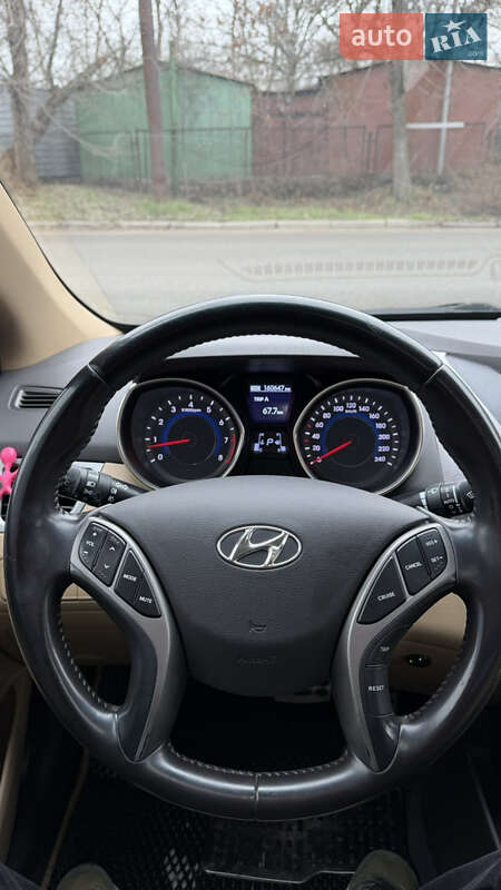 Седан Hyundai Elantra 2012 в Запорожье