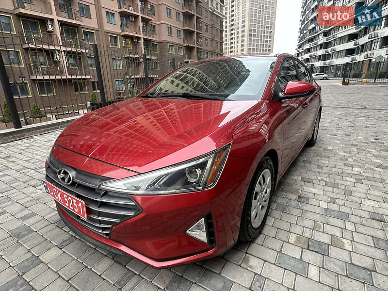 Седан Hyundai Elantra 2019 в Одессе