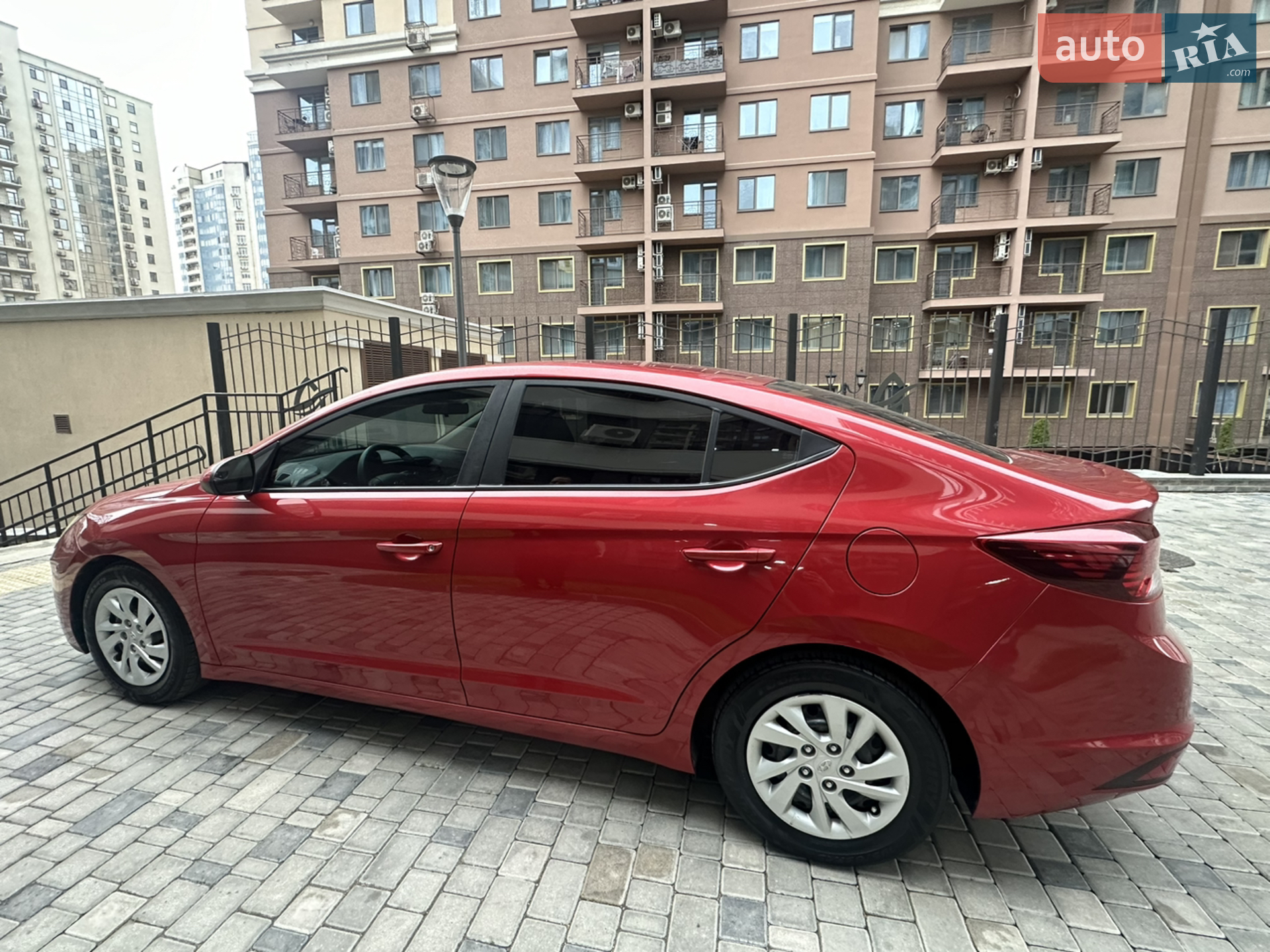 2019 Hyundai Elantra - мініатюра 13