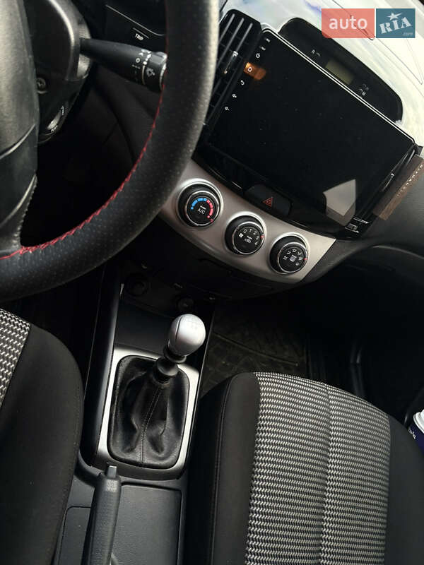 Седан Hyundai Elantra 2010 в Піщанці