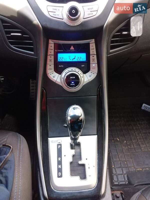 Седан Hyundai Elantra 2012 в Харькове