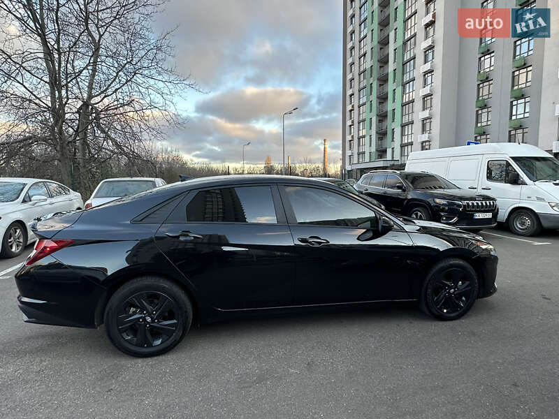 Седан Hyundai Elantra 2020 в Киеве
