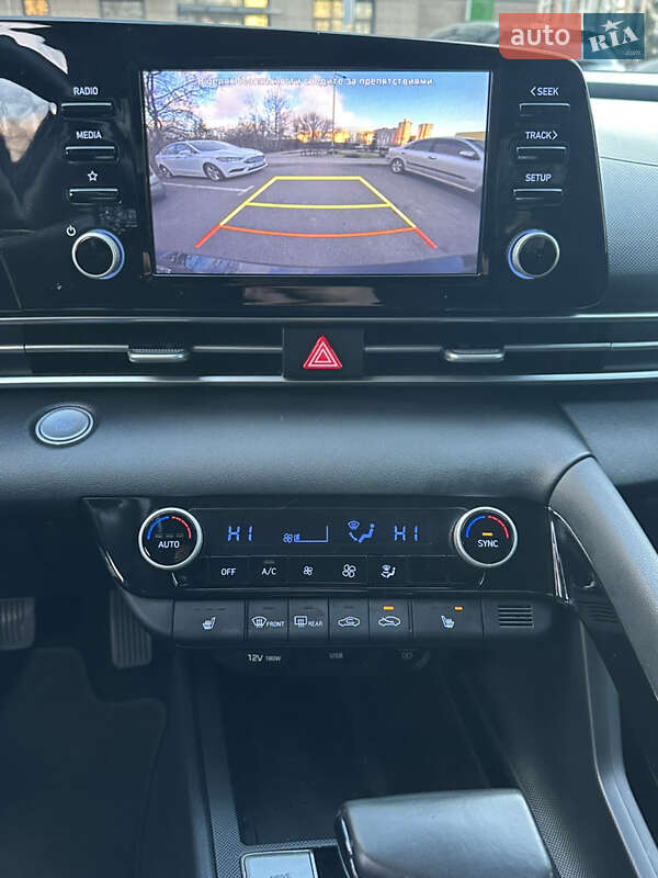 Седан Hyundai Elantra 2020 в Киеве