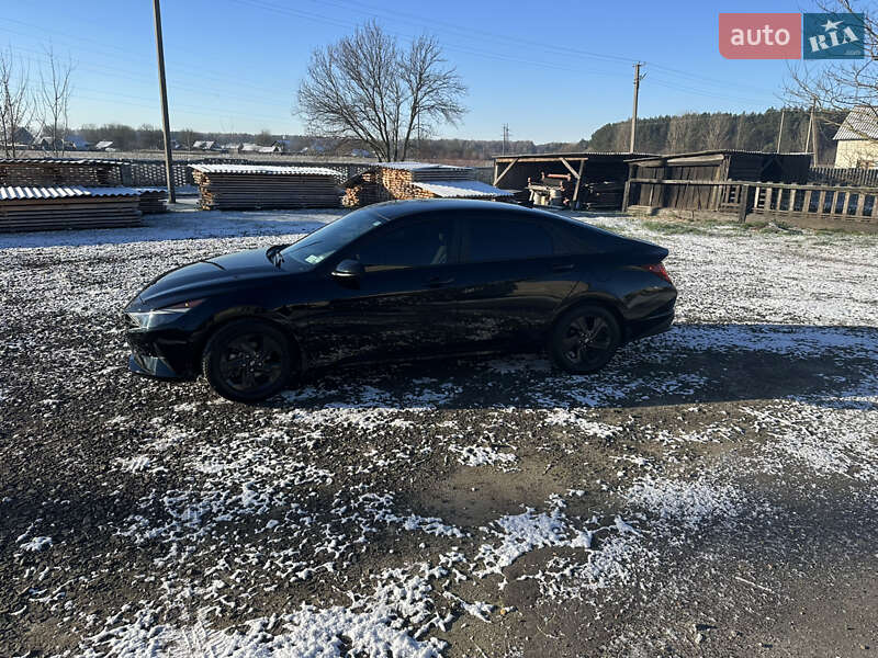 Седан Hyundai Elantra 2022 в Києві