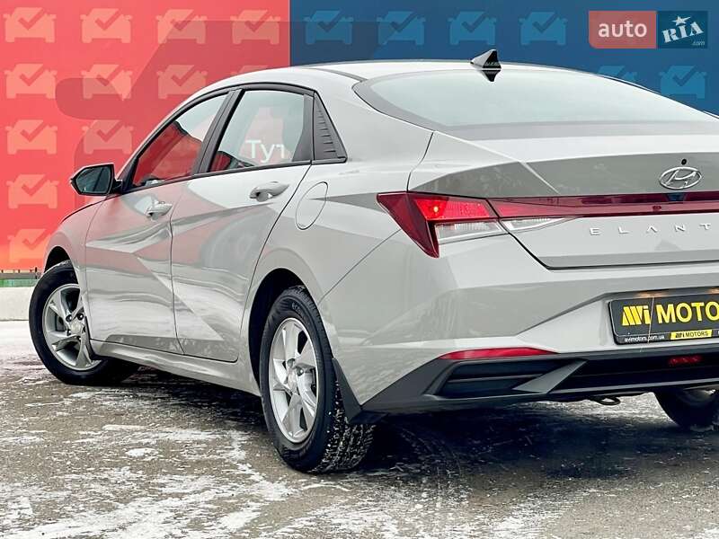 Седан Hyundai Elantra 2021 в Києві