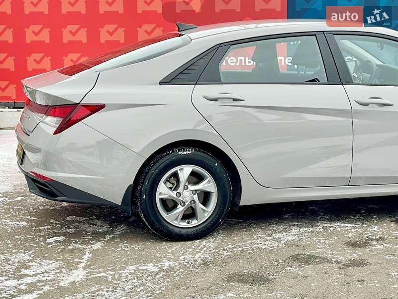 Седан Hyundai Elantra 2021 в Києві