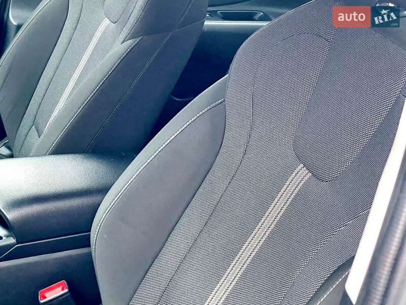 Седан Hyundai Elantra 2021 в Києві