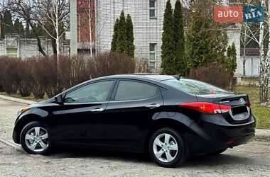 Седан Hyundai Elantra 2014 в Днепре