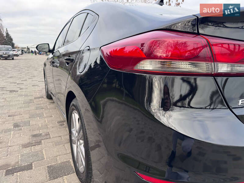 Седан Hyundai Elantra 2018 в Дніпрі