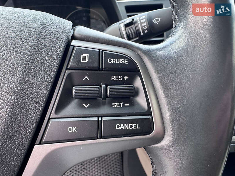 Седан Hyundai Elantra 2018 в Дніпрі