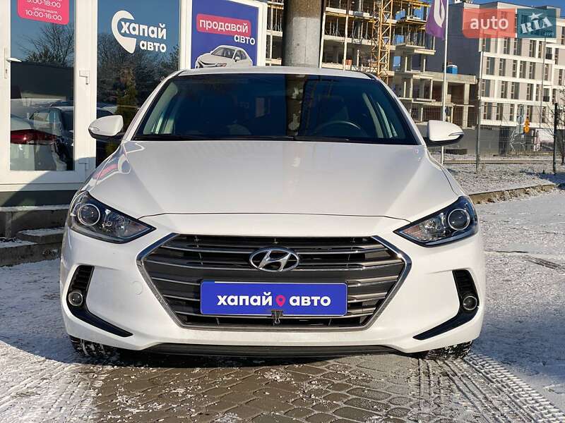 Седан Hyundai Elantra 2018 в Львове