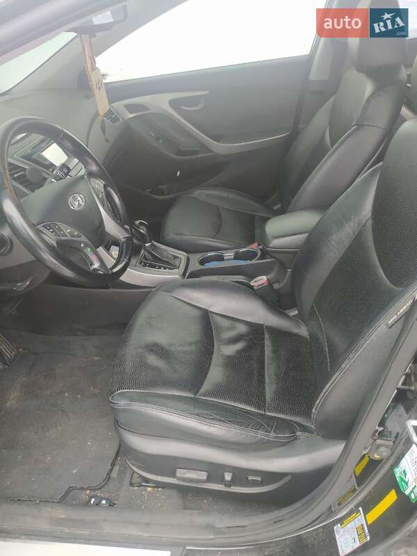 Седан Hyundai Elantra 2014 в Києві
