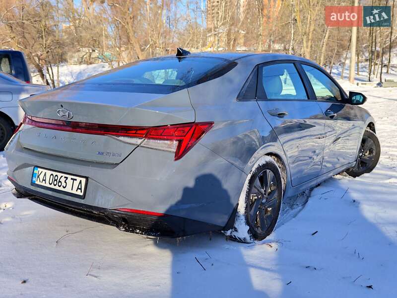 Седан Hyundai Elantra 2022 в Киеве