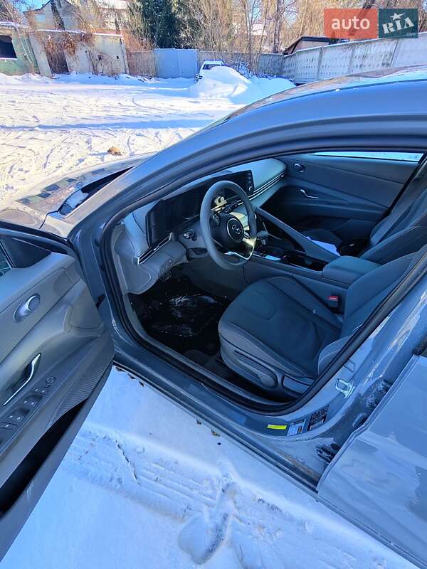 Седан Hyundai Elantra 2022 в Киеве